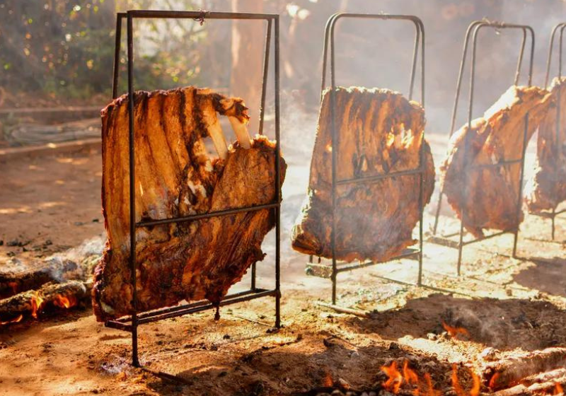 O churrasco gaúcho ficou atrás do Japão, Argentina, Rússia e Coréia do Sul, no ranking dos melhores churrascos do mundo - Foto: reprodução/ Globo Rural/Creative Commoms