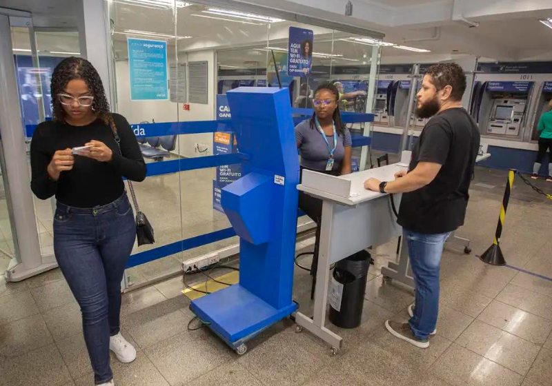 Na quarta-feira (22), bancos vão estender o horário de funcionamento para mutirão. Foto: reprodução/Joédson Alves/ Agência Brasil