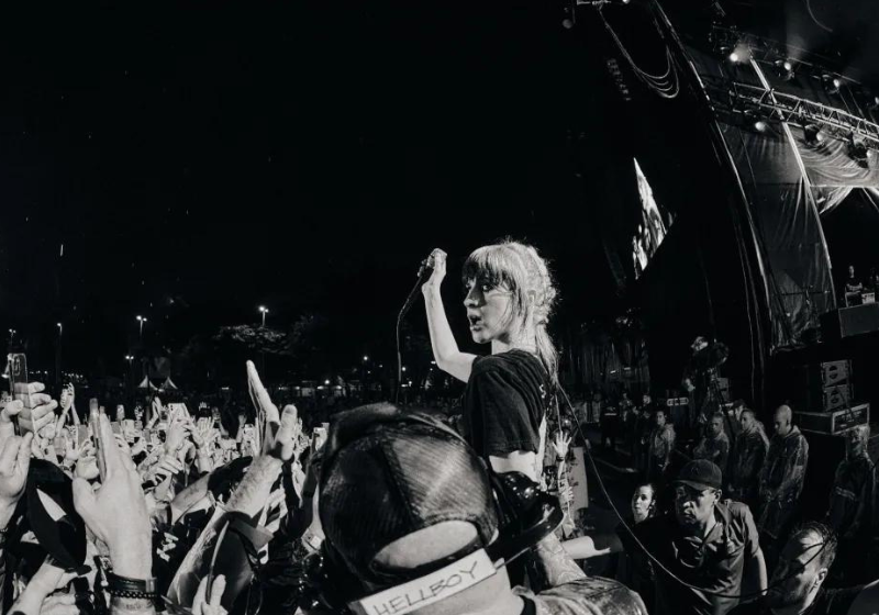 Com a confirmação de grandes festivais, como o Lollapalooza e o Rock in Rio, os fãs têm a chance de se programar e garantir seus ingressos com antecedência. Foto: reprodução/Zachary Gray