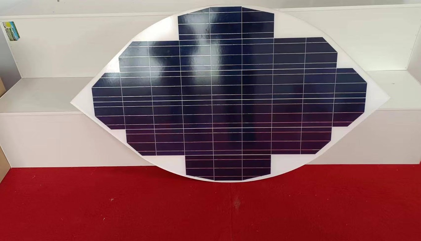 Os painéis fotovoltaicos em formato de folha foram importados da China. Foto: Reprodução/CPID.