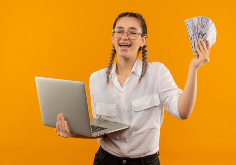 As profissões com os maiores salários de 2024 estão divididas em vários setores. Veja quais! Foto: Reprodução/Freepik.