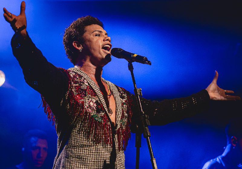 Silvero Pereira vai interpretar Belchior e reviver grandes clássicos do cantor. Foto: Divulgação.