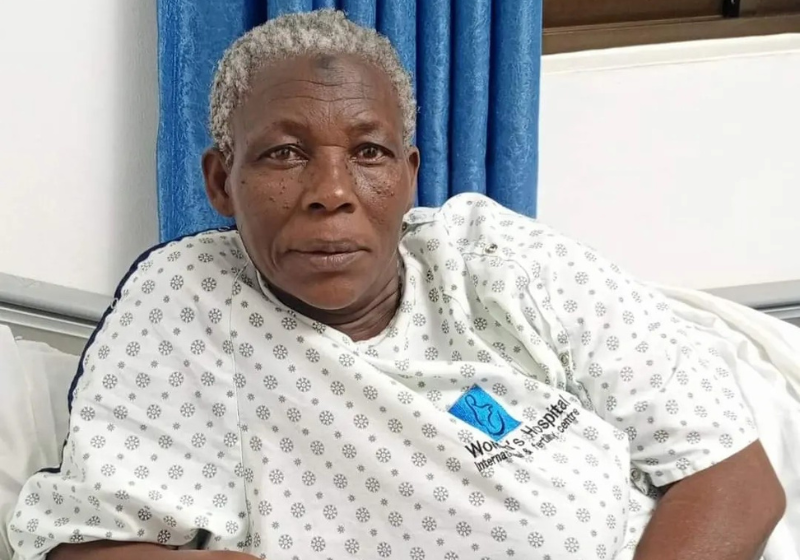 “Alcançamos o extraordinário”, descreveu o hospital africano onde a idosa de 70 anos deu à luz gêmeos - Foto: Facebook/Women's Hospital International and Fertility Centre