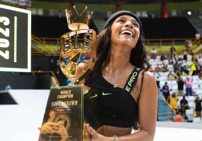 A brasileira Rayssa Leal conquistou o primeiro lugar tanto nas semifinais como na final, e foi campeã da SLS com a soma 31,9. - Foto: reprodução/ Instagram @rayssalealsk8