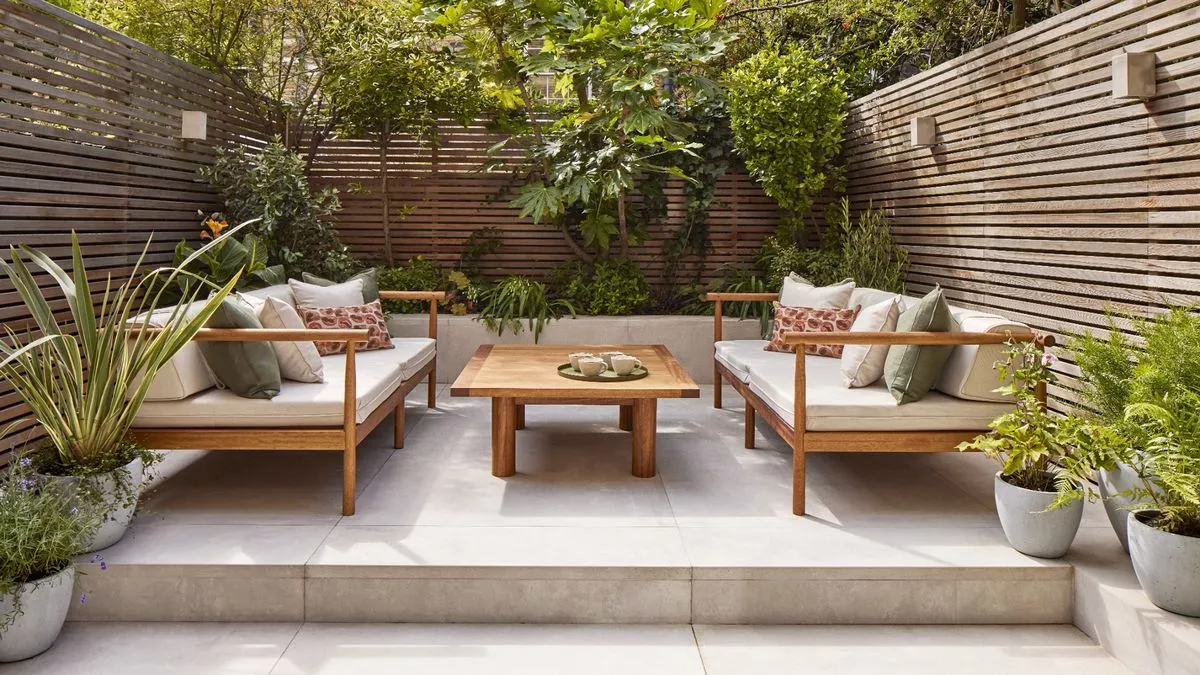 A casa é tão chique que tem até um jardim interno! Foto: Reprodução/Ozame.