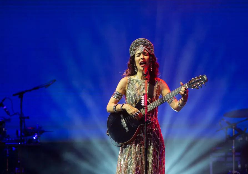 Marisa Monte recebeu o título de Doutora Honoris Causa da USP pelos trabalhos prestados em prol da sociedade e da Universidade. - Foto: Reprodução/Fábio Tito (G1).