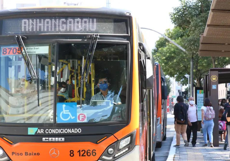Tarifa zero! A cidade de São Paulo terá transporte de ônibus gratuitos aos domingos, a partir deste fim de semana. - Foto: reprodução/Rovena Rosa/Agência Brasil