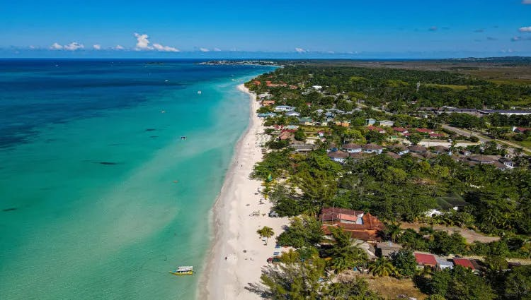 A Costa Rica tem cenários deslumbrantes e um ritmo de vida calmo. Foto: Wirestock (IStock).