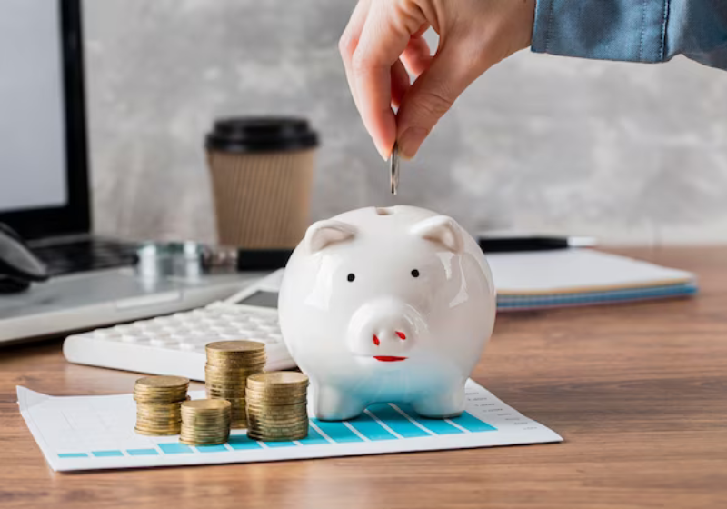 É importante também não sair cortando todos os gastos sem antes fazer um estudo das despesas. Foto: Freepik.