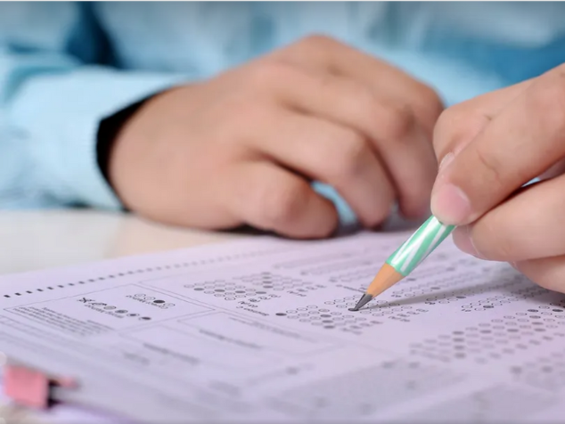 Pagando somente uma taxa, os concurseiros vão concorrer a várias vagas em órgãos diferentes do governo, em uma mesma área de atuação. - Foto: reprodução/Pixabay