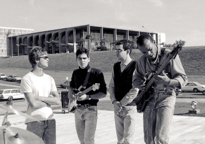 A lei institui que dia 27 de março é o Dia do Rock Brasiliense, na capital. Foto: Legião Urbana Website.