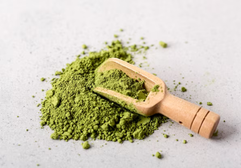 O matcha é absorvido bem devagar e gera um energia para o corpo e cérebro ao longo do dia. Foto: Freepik.