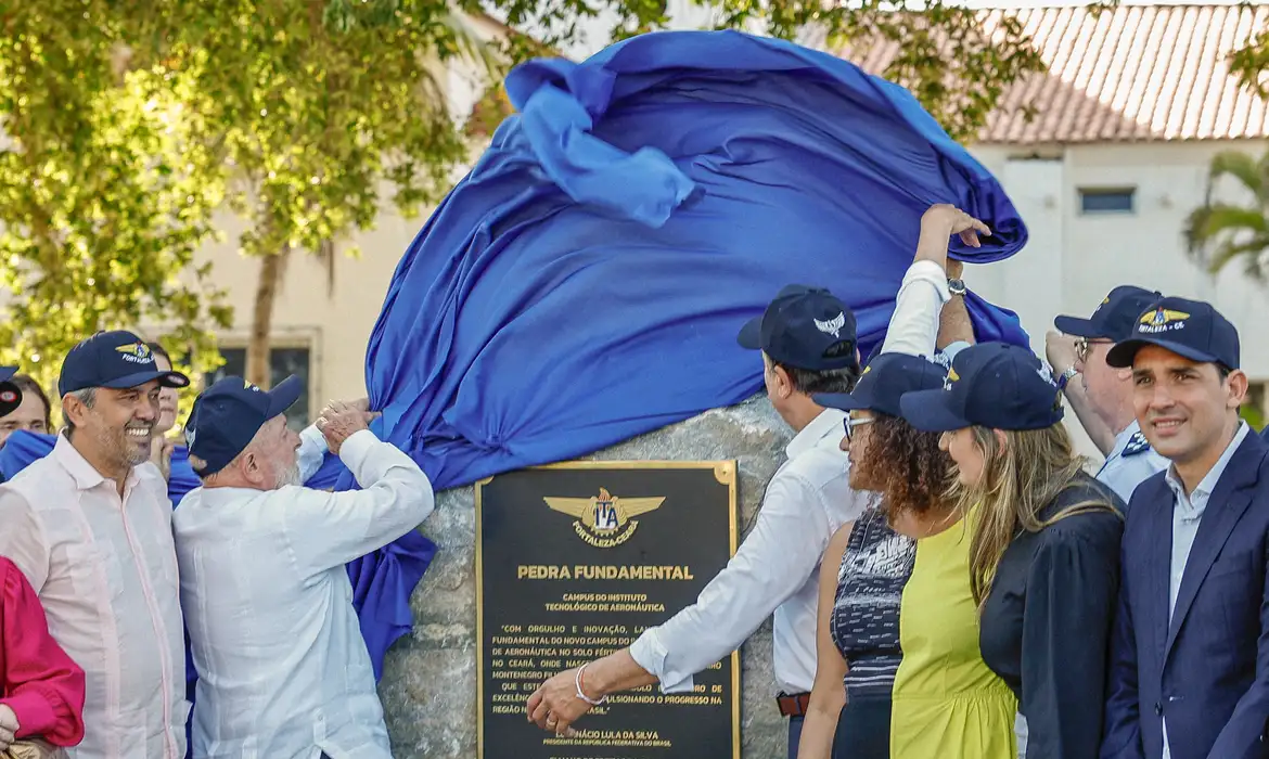 A cerimônia de lançamento da Pedra fundamental contou com a presença de vários ministros de Estado. Foto: Ricardo Stuckert (Presidência).
