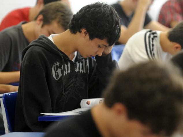 No Enem 2023, 60 estudantes tiraram nota mil na redação. Na edição anterior foram apenas 18 candidatos. - Foto: Wilson Dias / Agência Brasil 