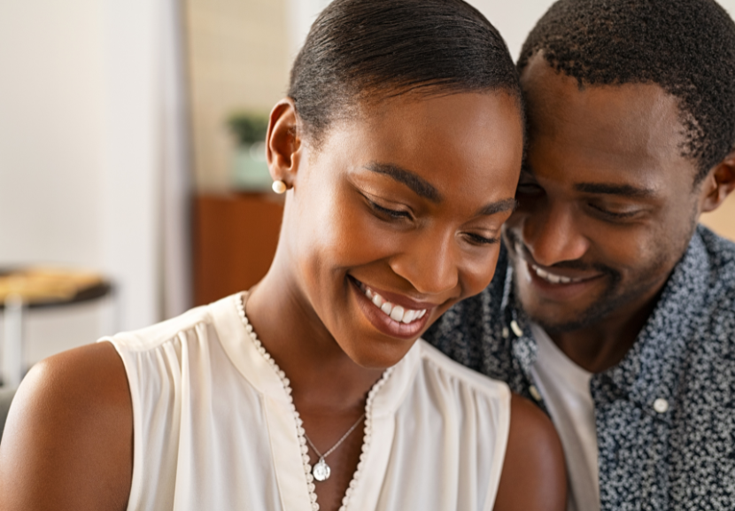 Esse impulso causado pelo amor é uma ação do cérebro pela sobrevivência da espécie humana. - Foto: Canva Pro 