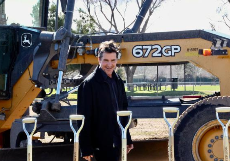 A construção dos lares é um sonho antigo de Bale, que se sensibilizou com irmãos sendo separados em Los Angeles. Foto: Robin L Marshall.
