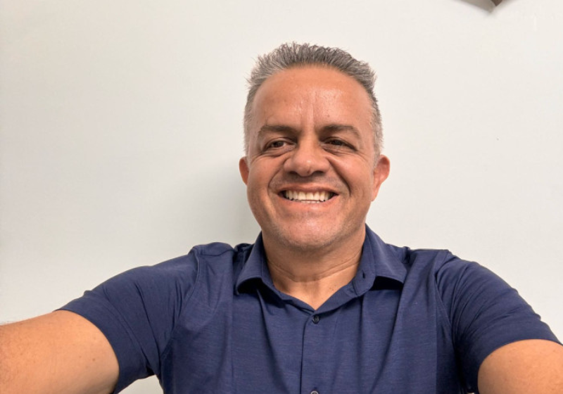 O brasileiro George Mendes é O negativo e doou sangue mais de 85 vezes. Ele é recordista no Ceará. - Foto: Arquivo pessoal.