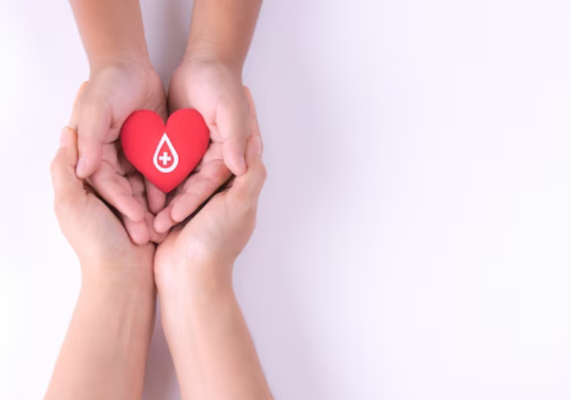 Uma bolsa de sangue pode ajudar a salvar 4 vidas! Foto: Freepik.