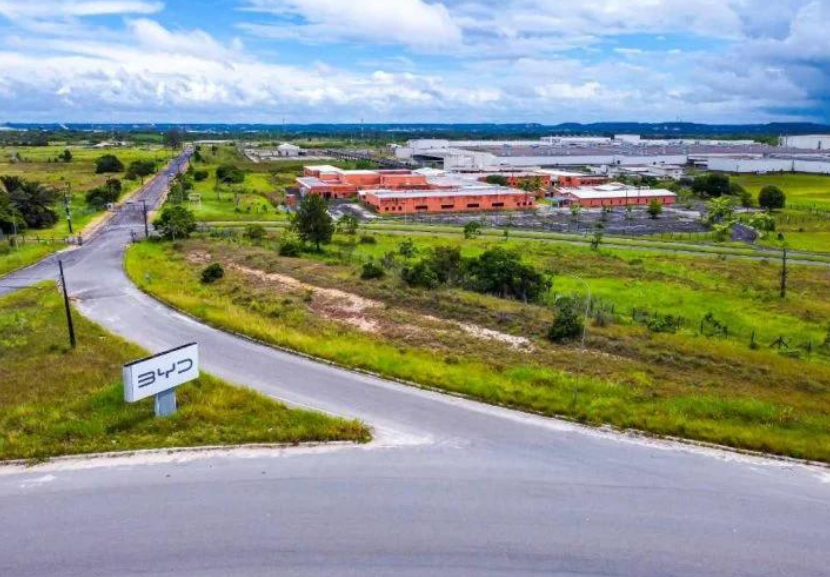  A expectativa é que a construção gere 10 mil empregos no local. - Foto: divulgação/BYD