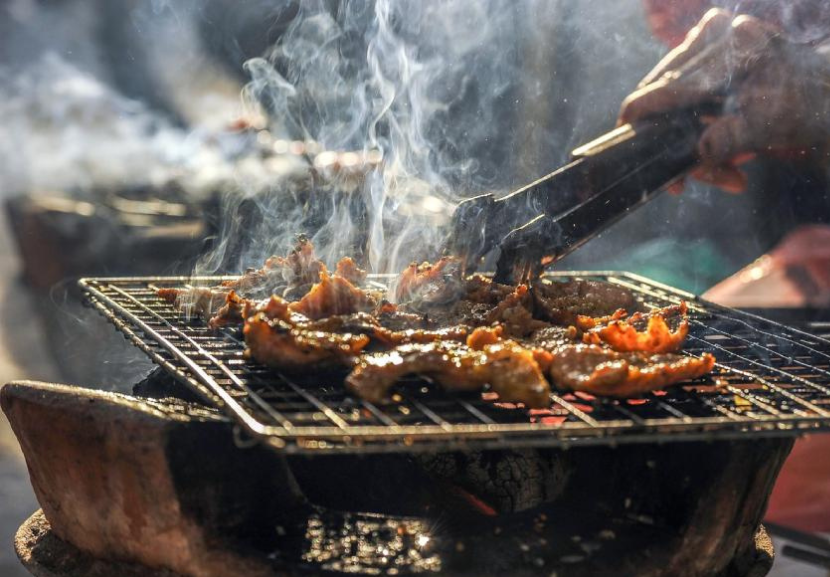 Típico prato do Rio Grande do Sul, o churrasco ficou em segundo lugar. - Foto: Hai Nguyen Tien/Pixabay