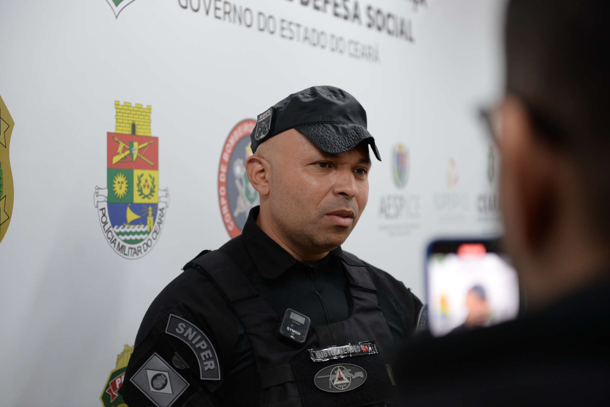  O subtenente Mendes foi homenageado pelo estado de Fortaleza pela ação que salvou a bebê. - Foto:reprodução/SSPDS