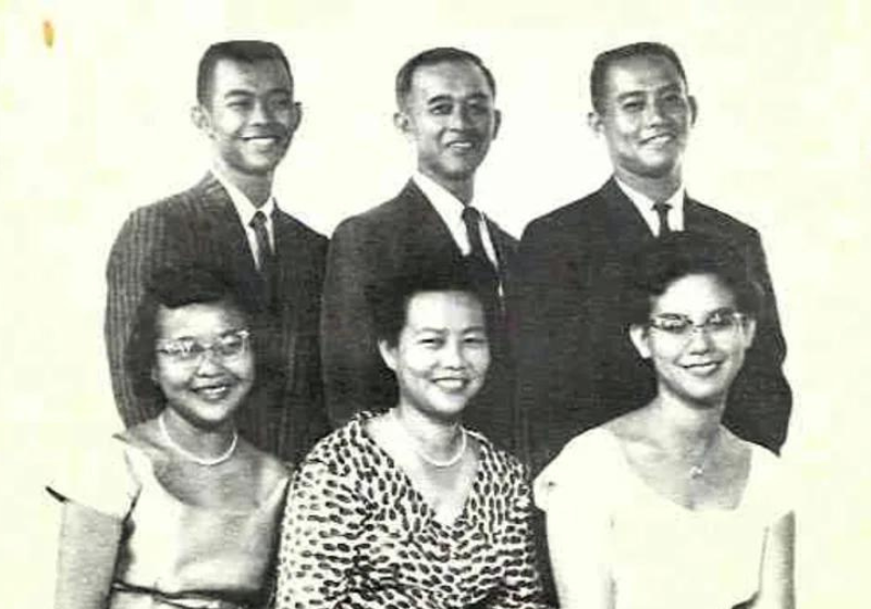 A família sino-americana, Dongs, vai fazer uma reparação história para retribuir a gentileza que recebeu há quase 70 anos de um casal preto dos Estados Unidos. - Foto: Família Dong.