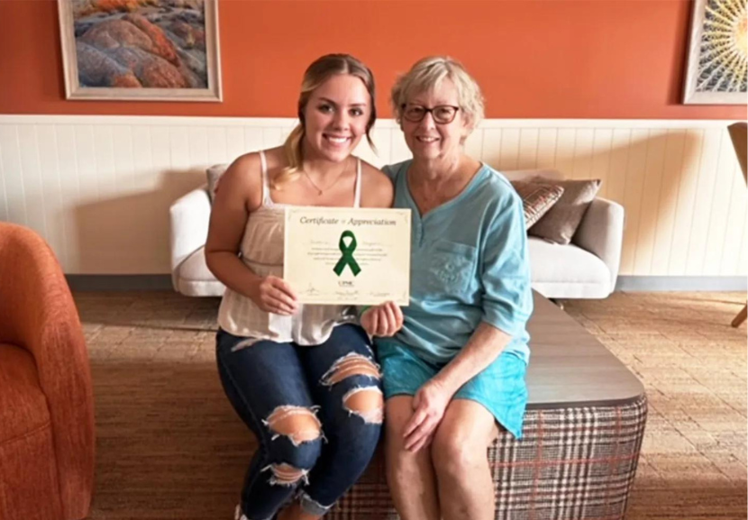 Christina e Peggy, mulher pra quem doou o fígado. - Foto: reprodução/arquivo pessoal 