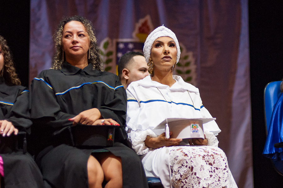 A roupa branca é um rito do período dentro do candomblé. - Foto: Henrique Almeida/Agecom/UFSC