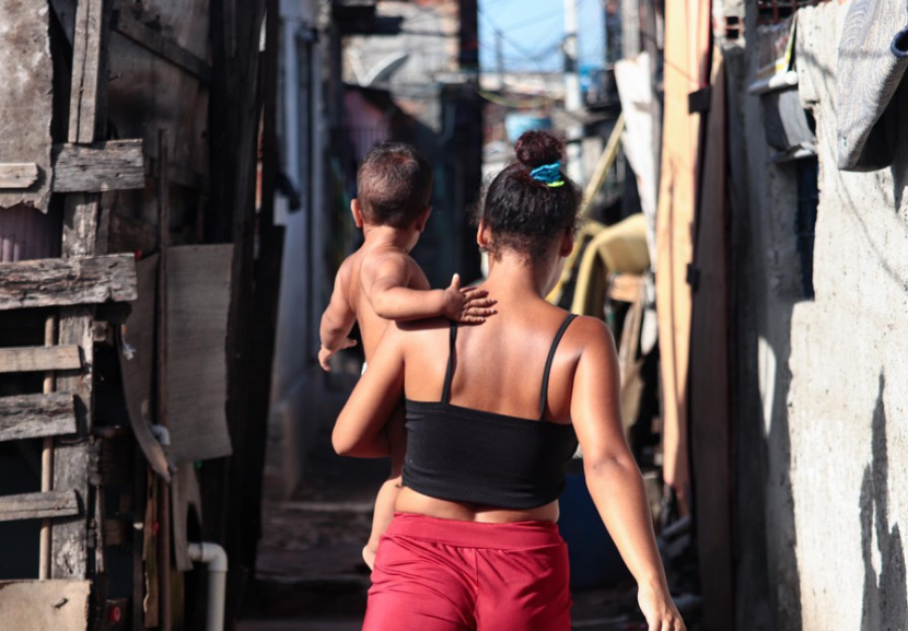 Reduzir as desigualdades sociais é um passo fundamental para aumentar a expectativa de vida no país. - Foto: Luiz Franco/g1