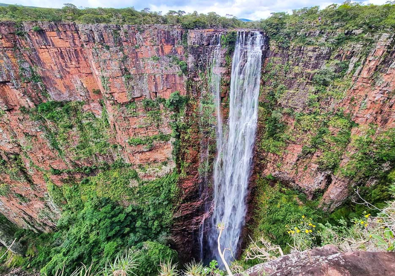 A cachoeira do Jatobá é a maior do estado e tem 252 metros de altura. Foto: Jair Prandi/viagensecaminhos/Blog.