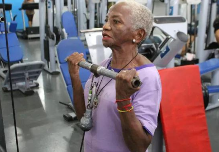  De acordo com o estudo, após os 30 anos, o declínio de massa muscular pode chegar a 8%. - Foto: Renato Pereira 