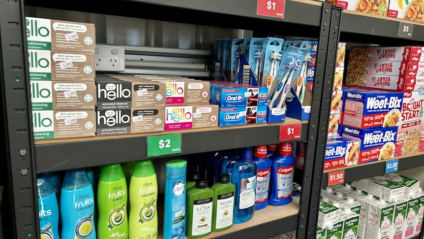 O mercado tem preços atrativos para os moradores que estavam em situação financeira de aperto. Foto: Lily McCure.