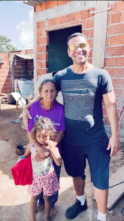 A segunda casa do projeto de Mc Bockaum já está sendo construída para a família da dona Helena. - Foto: arquivo pessoal