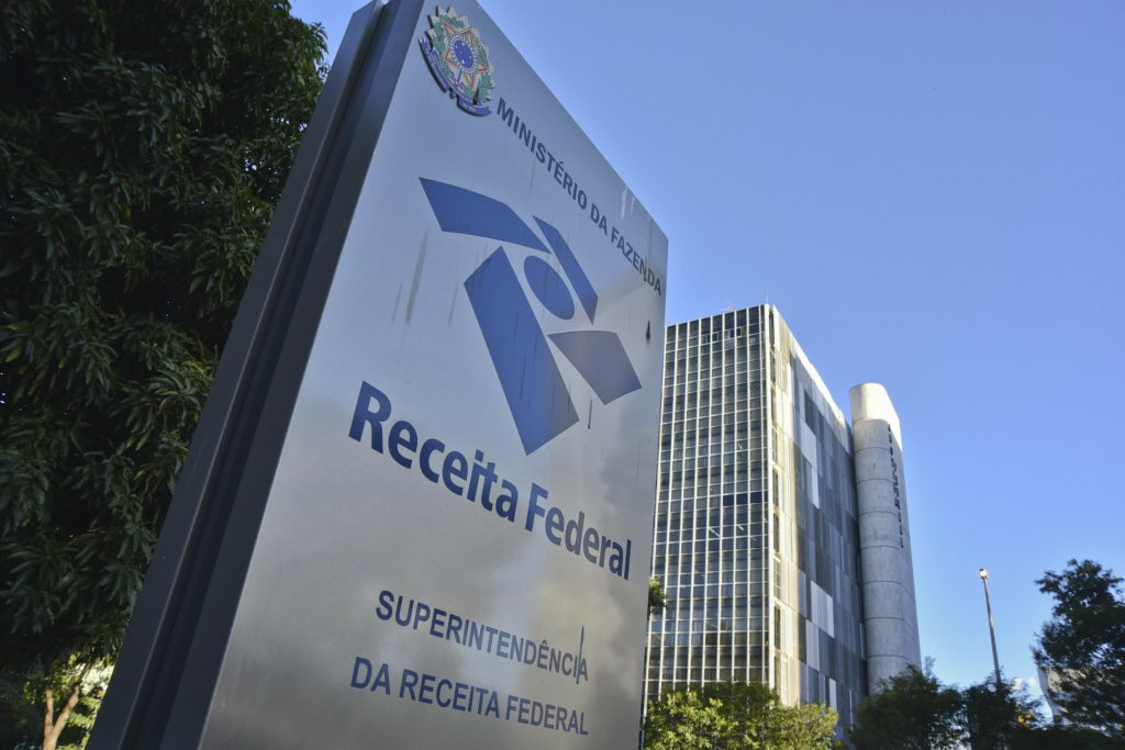 A Receita Federal também porrogou o prazo de tributos para 336 municípios. Foto: Pillar Pedreira (Agência Senado).