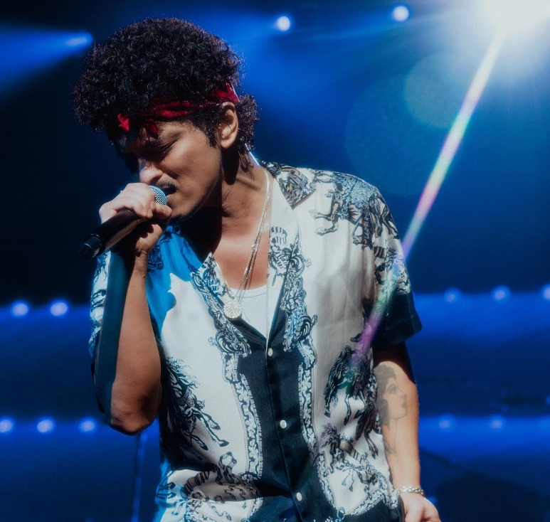  O astro escolheu o Brasil para comemorar os 38 anos! - Foto: reprodução/ Instagram @brunomars