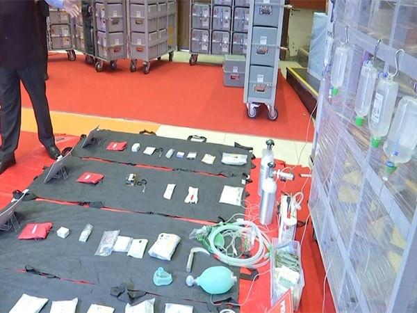 O projeto tem vários equipamentos essenciais para um atendimento completo e de emergência. Foto: Ministério de Informação e Radiodifusão da Índia. 