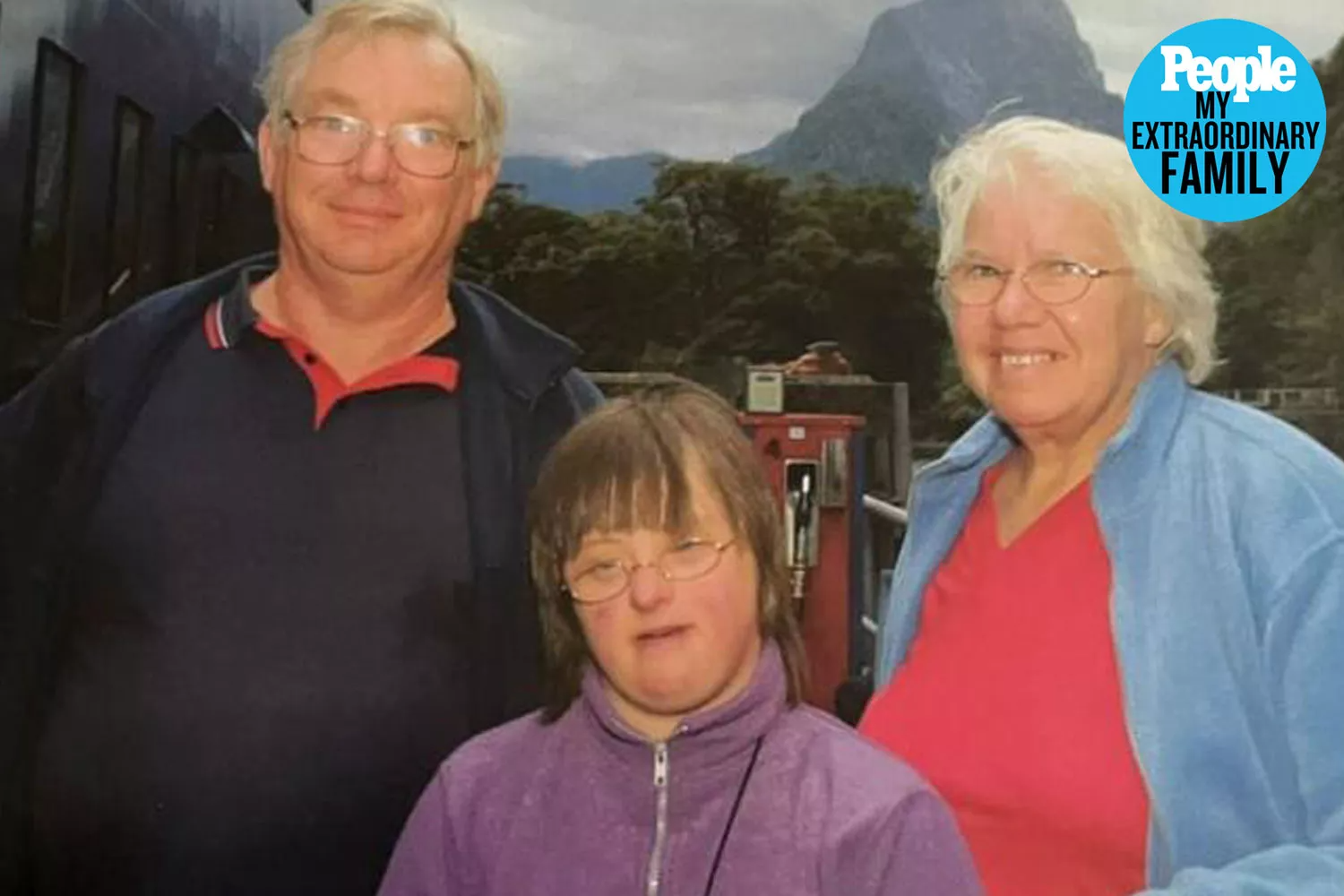 O casal adotou Kim e depois que a menina faleceu, continuaram amigos da mãe biológica da criança. Foto: Robert Isdale.