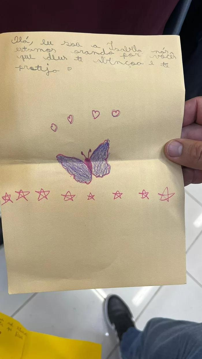 Os pequenos capricharam nos desenhos! - Foto: Jônatha Bittencourt / Agência RBS