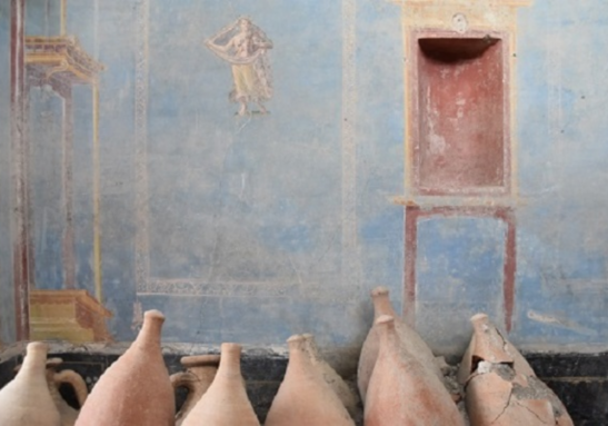 Nesta sala no Santuário Azul, encontrada nas ruínas de Pompeia, ocorriam festas e outras comemorações. - Foto: Centro de Arte Arqueológica