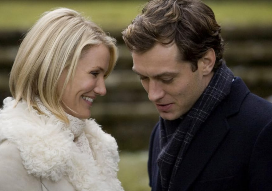 Namorados no filme romântico "O amor não tira férias". Foto: Netflix 