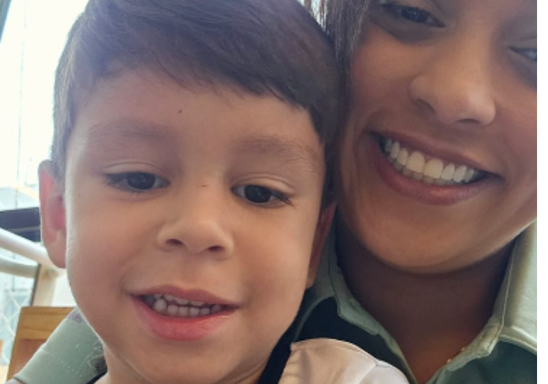 Com o andador e muita vontade de dançar o menino Enzo Amorim aproveitou a festa junina da escola. Foto: Instagram 