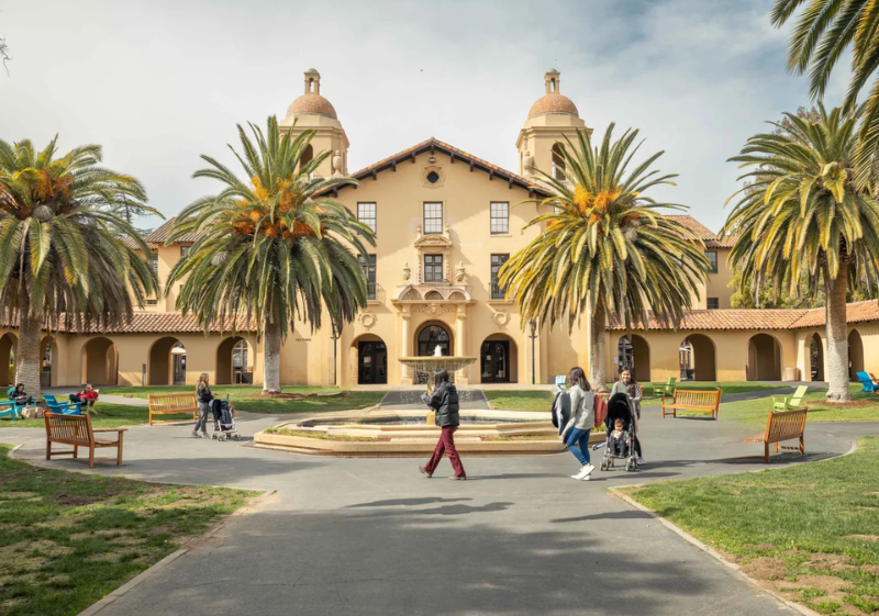 A Universidade de Stanford reúne 30 nomes entre os mais ricos os EUA. Foto: Universidade de Stanford