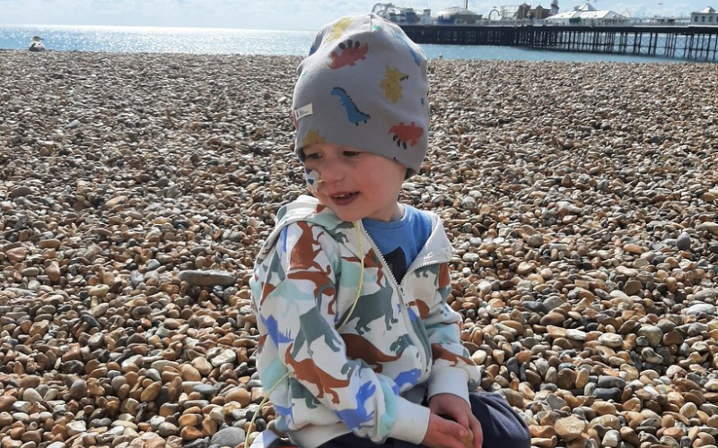 Pais fazem campanha para pagar o tratamento do menino Teddy Lichten. Foto: Arquivo Pessoal