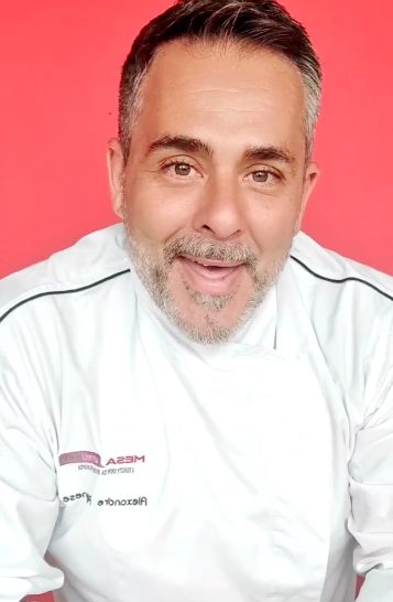 O chef Alexandre Albanese do Casa da Colina, no Distrito Federal, ensina 5 opções de carnes gostosas e mais baratas - Foto: reprodução / Instagram @chefalexalbanese