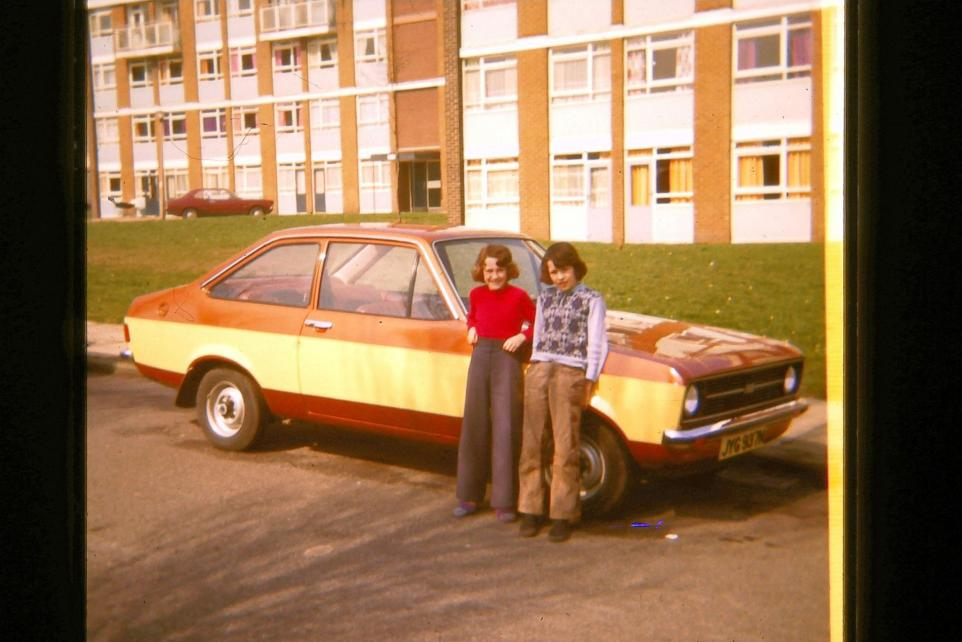 Quando pequeno, Chris viveu em conjuntos habitacionais do governo. Foto: UGC.