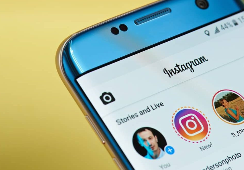 O Instagram liberou a transmissão ao vivo para amigos próximos. A privacidade chegou! Foto: PixieMe/Shutterstock.