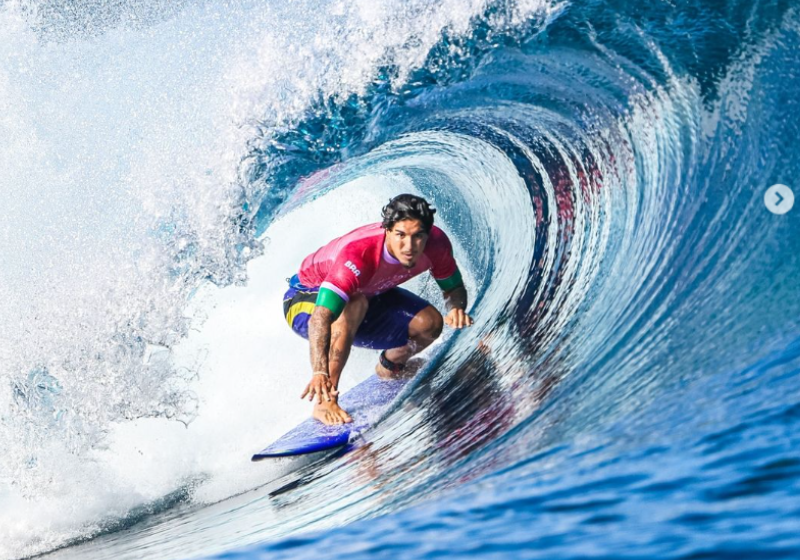 Espetacular: Gabriel Medina obtém 9.9 no surfe olímpico num marco histórico. Foto: @gabrielmedina 