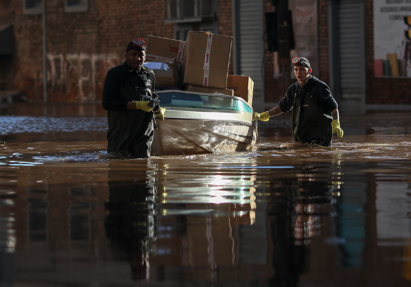 As casas serão doadas para famílias que perderam moradia no RS. Foto: AFP Photo/Anselmo Cunha.