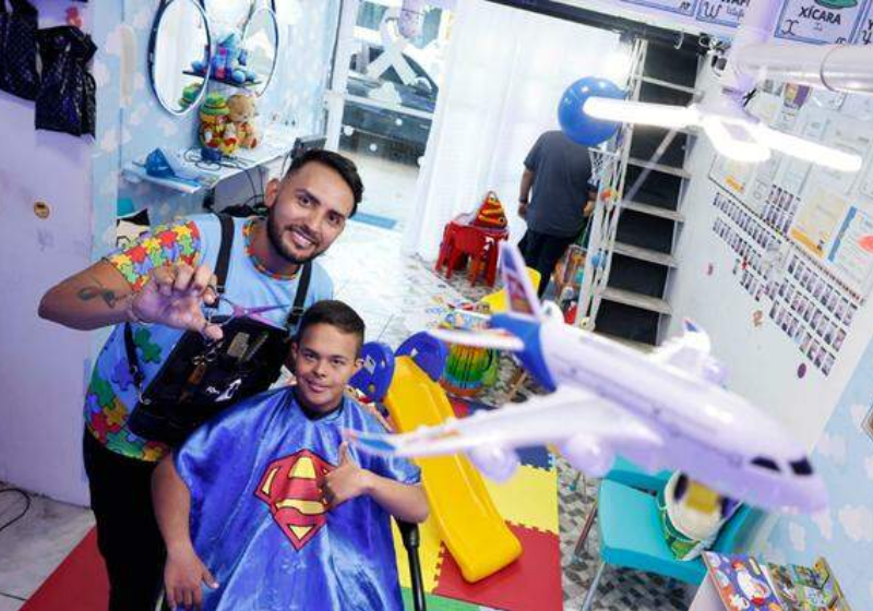 A barbearia atende crianças atípicas e os familiares super aprovam. Foto: Wagner Santana/O Liberal.