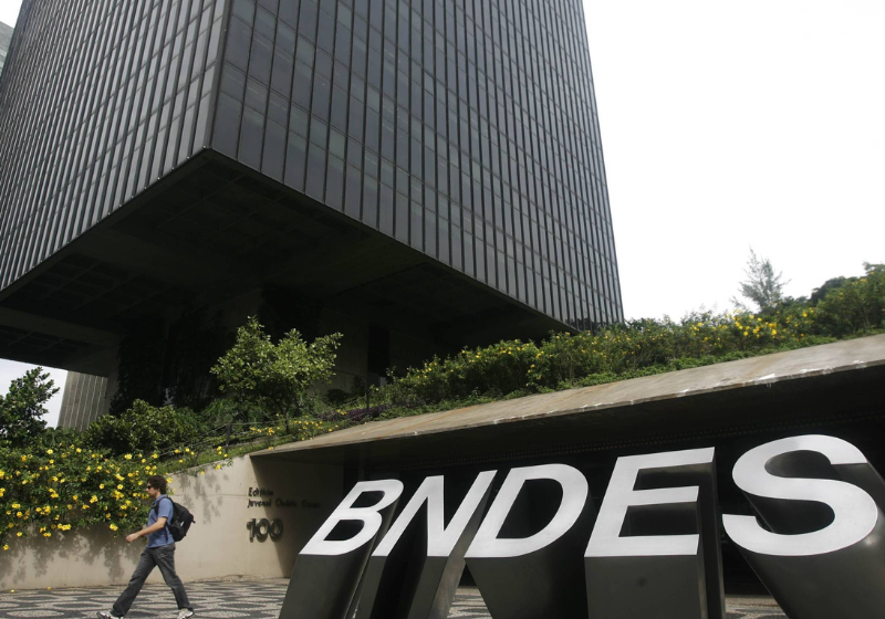 O BNDES, após 12 anos, abriu concurso para preencher vagas de nível superior. Foto: Rafael Andrade/Folhapress.